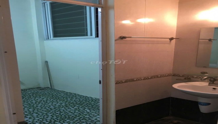 Cho thuê Ở HỘ GIA ĐÌNH nhà nguyên căn ngõ Thịnh Quang 9.5 TRIỆU - 4 tầng, 33m², 4 ngủ, mặt tiền 4m,